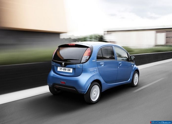 2011 Peugeot Ion - фотография 17 из 41