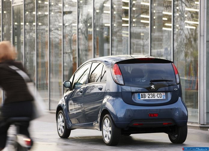 2011 Peugeot Ion - фотография 18 из 41