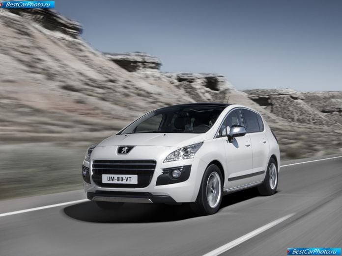 2012 Peugeot 3008 Hybrid4 - фотография 1 из 18