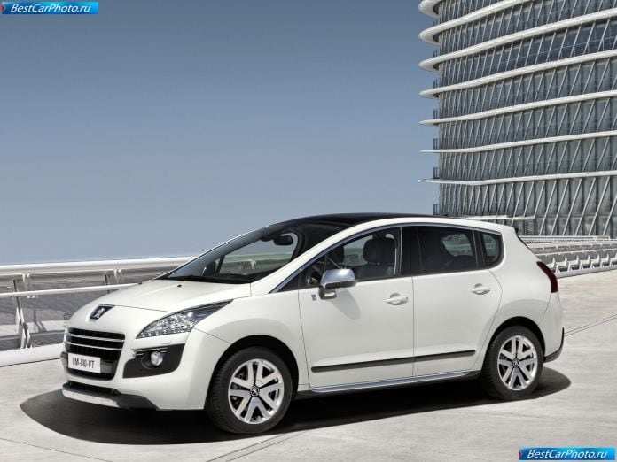 2012 Peugeot 3008 Hybrid4 - фотография 6 из 18