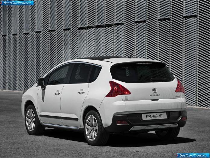 2012 Peugeot 3008 Hybrid4 - фотография 9 из 18 2012 Peugeot 3008 Hybrid4 - фотография 9 из 18