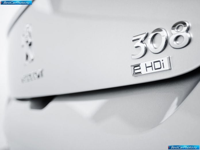 2012 Peugeot 308 - фотография 10 из 18 2012 Peugeot 308 - фотография 10 из 18