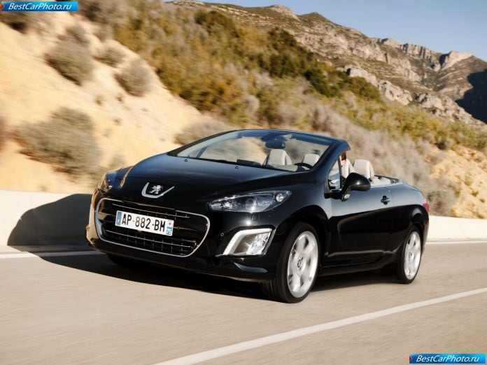 2012 Peugeot 308 Cc - фотография 1 из 14