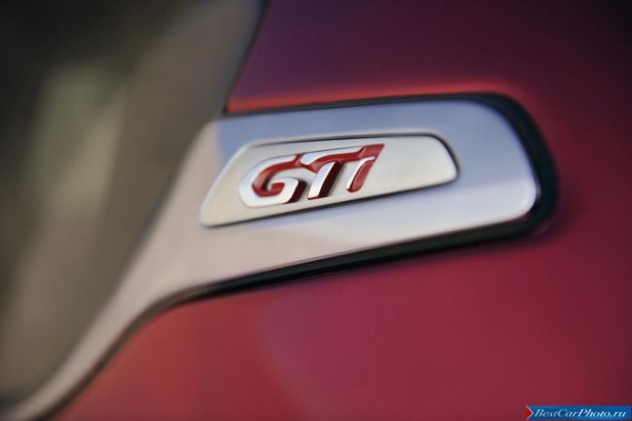 2013 Peugeot 208 GTI Concept - фотография 11 из 12