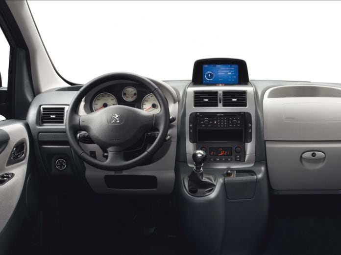 2012 Peugeot Expert Tepee - фотография 5 из 5 2012 Peugeot Expert Tepee - фотография 5 из 5