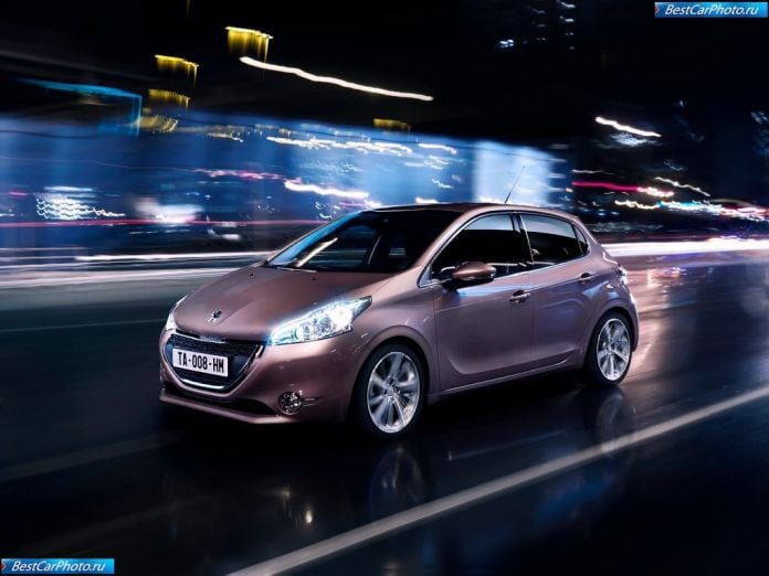 2013 Peugeot 208 - фотография 4 из 79