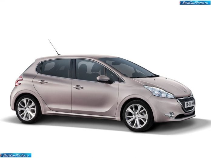 2013 Peugeot 208 - фотография 23 из 79