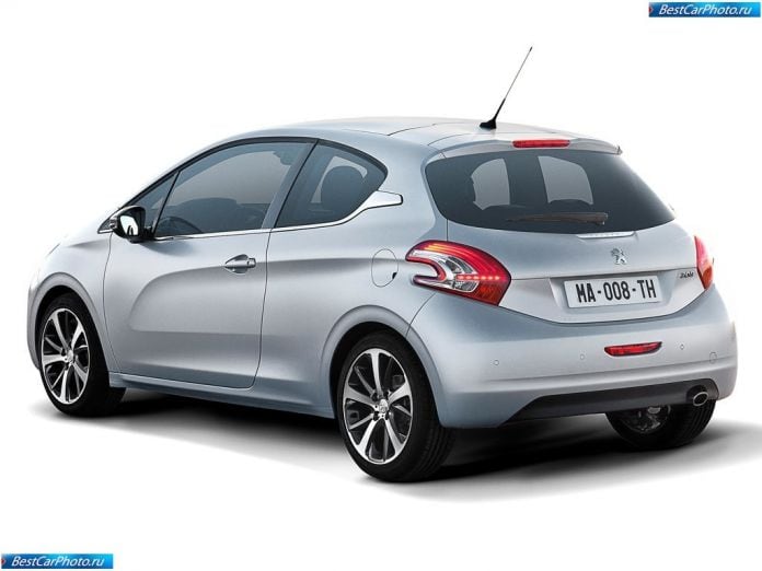 2013 Peugeot 208 - фотография 24 из 79