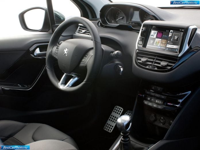 2013 Peugeot 208 - фотография 28 из 79