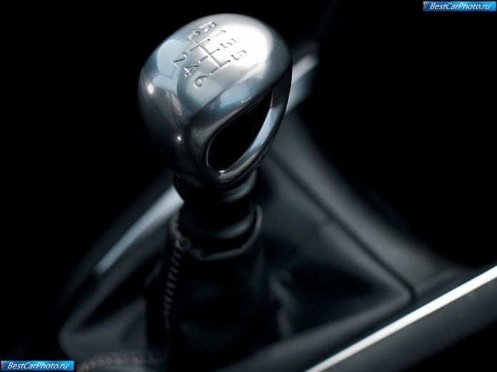 2013 Peugeot 208 - фотография 34 из 79