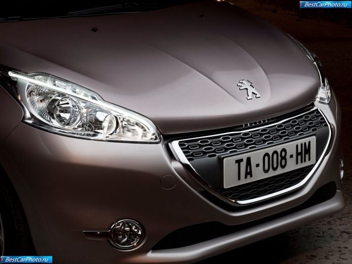 2013 Peugeot 208 - фотография 43 из 79