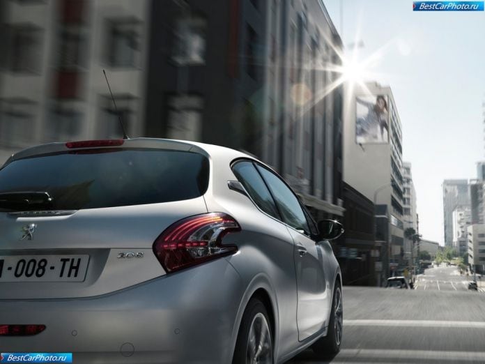 2013 Peugeot 208 - фотография 56 из 79