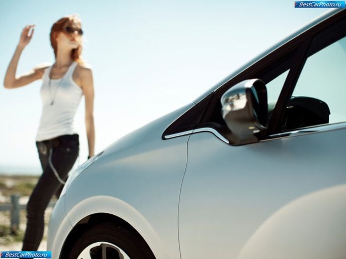 2013 Peugeot 208 - фотография 62 из 79