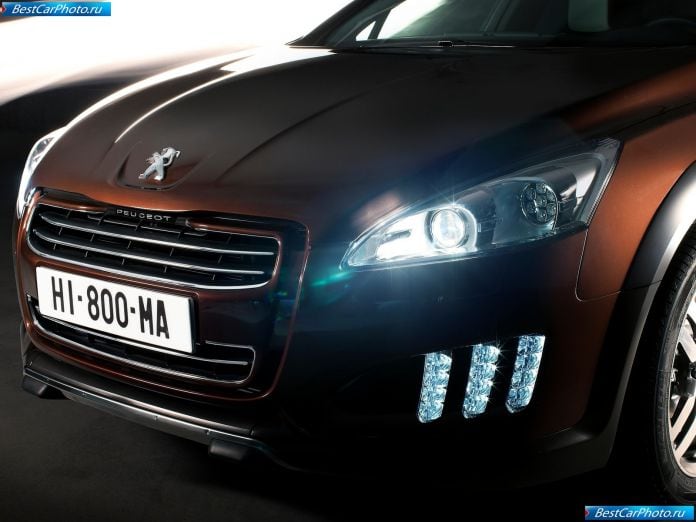 2013 Peugeot 508 Rxh - фотография 21 из 36