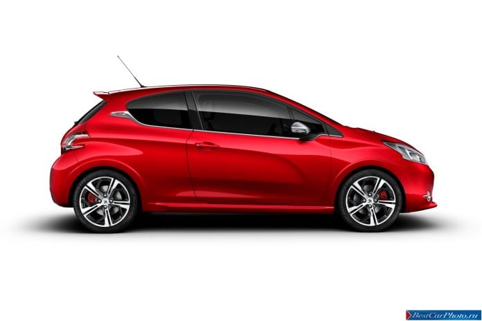2014 Peugeot 208 GTI - фотография 5 из 18