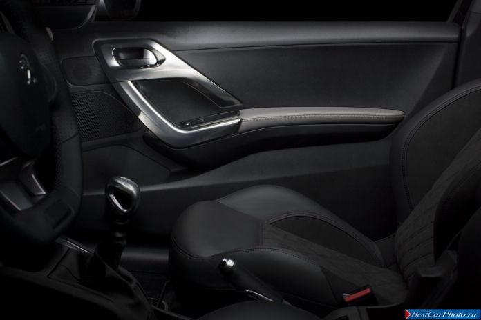 2014 Peugeot 208 XY - фотография 8 из 10 2014 Peugeot 208 XY - фотография 8 из 10