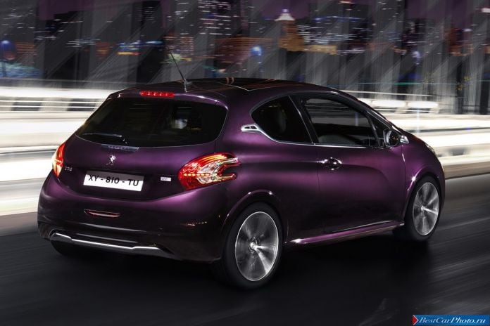 2014 Peugeot 208 XY - фотография 9 из 10 2014 Peugeot 208 XY - фотография 9 из 10