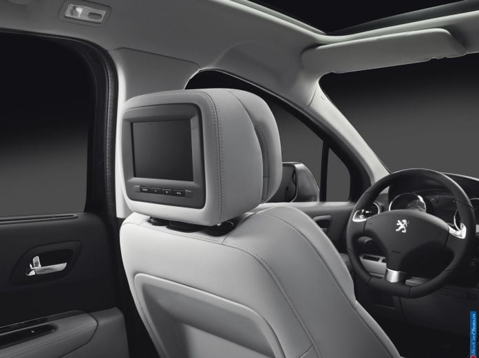 2014 Peugeot 3008 - фотография 16 из 24 2014 Peugeot 3008 - фотография 16 из 24