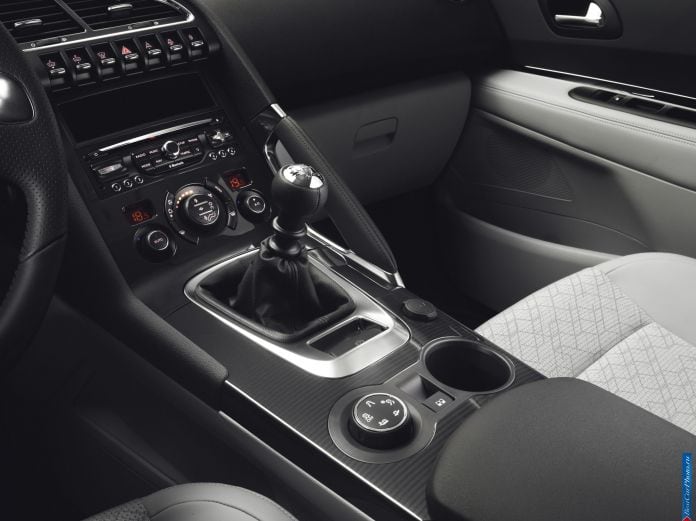 2014 Peugeot 3008 - фотография 18 из 24