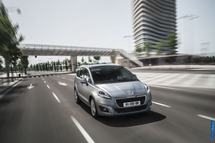 2014 Peugeot 5008 - фотография 3 из 15