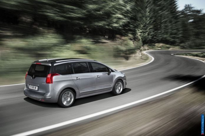 2014 Peugeot 5008 - фотография 5 из 15