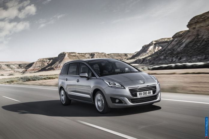 2014 Peugeot 5008 - фотография 6 из 15 2014 Peugeot 5008 - фотография 6 из 15