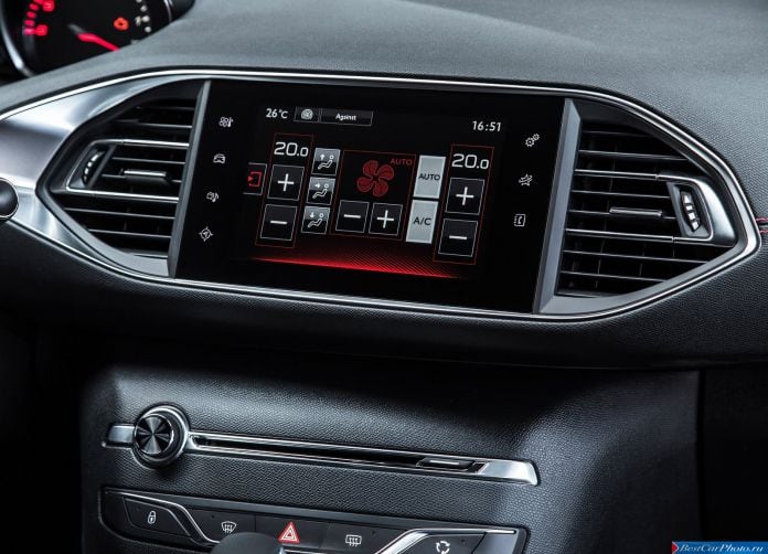 2015 Peugeot 308 GT - фотография 14 из 62 2015 Peugeot 308 GT - фотография 14 из 62