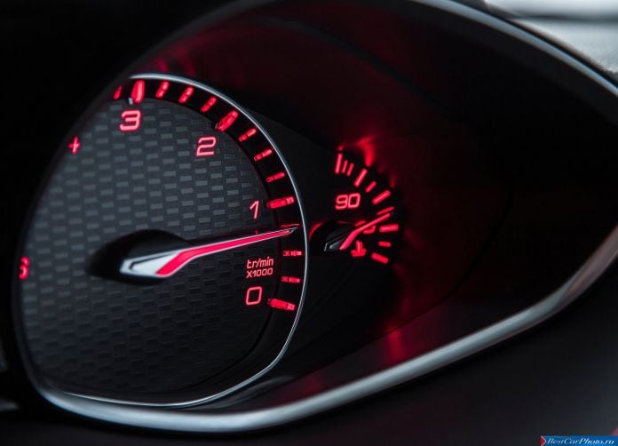 2015 Peugeot 308 GT - фотография 16 из 62 2015 Peugeot 308 GT - фотография 16 из 62