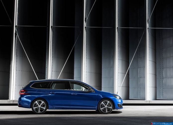 2015 Peugeot 308 SW GT - фотография 2 из 22