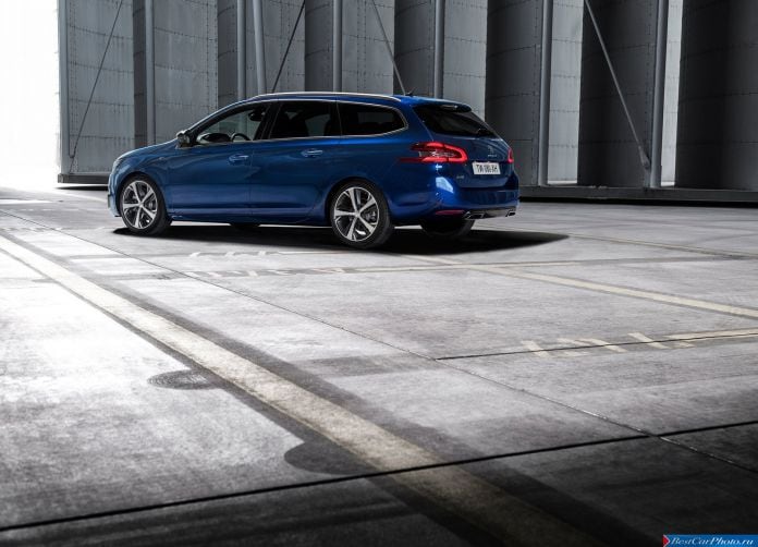 2015 Peugeot 308 SW GT - фотография 6 из 22 2015 Peugeot 308 SW GT - фотография 6 из 22
