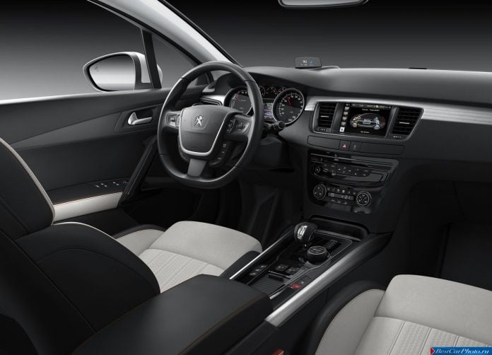 2015 Peugeot 508 RXH - фотография 12 из 31