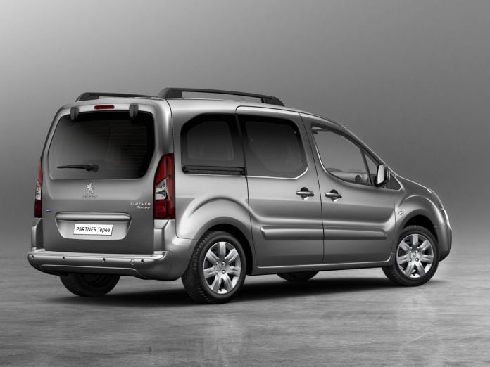2015 Peugeot Partner Tepee - фотография 2 из 5 2015 Peugeot Partner Tepee - фотография 2 из 5