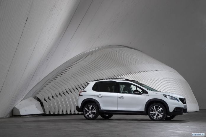 2016 Peugeot 2008 GT-line - фотография 23 из 40