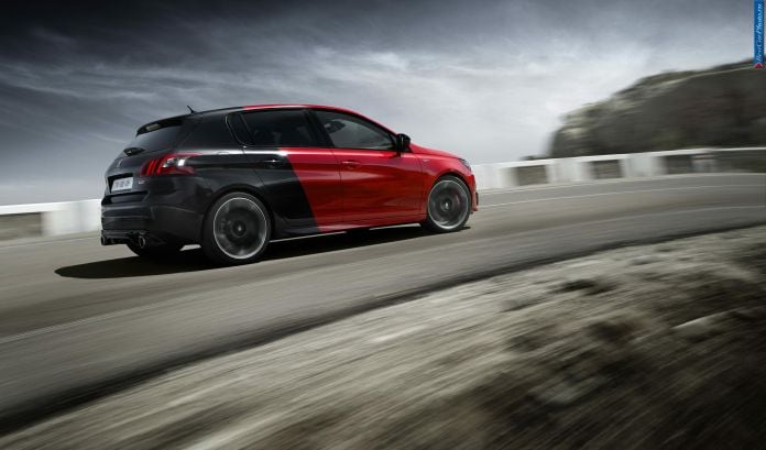 2016 Peugeot 308 GTI - фотография 4 из 46