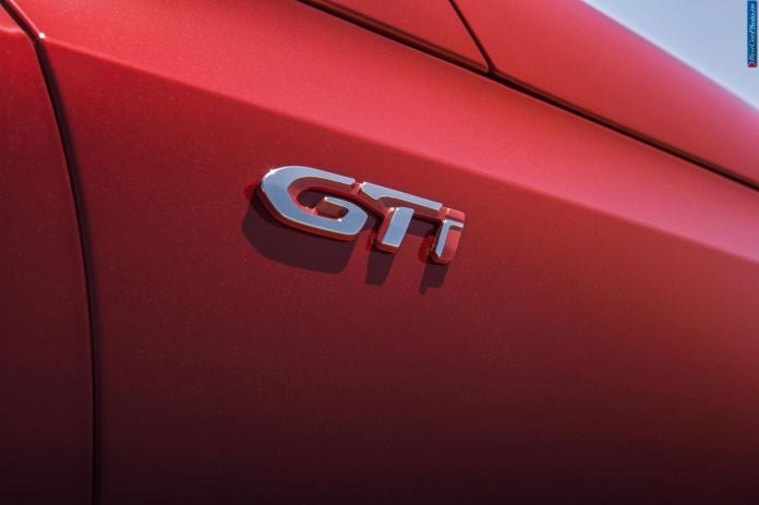 2016 Peugeot 308 GTI - фотография 25 из 46 2016 Peugeot 308 GTI - фотография 25 из 46