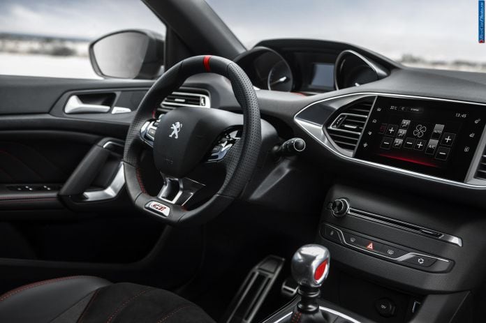 2016 Peugeot 308 GTI - фотография 28 из 46 2016 Peugeot 308 GTI - фотография 28 из 46