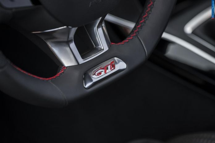 2016 Peugeot 308 GTI - фотография 30 из 46 2016 Peugeot 308 GTI - фотография 30 из 46