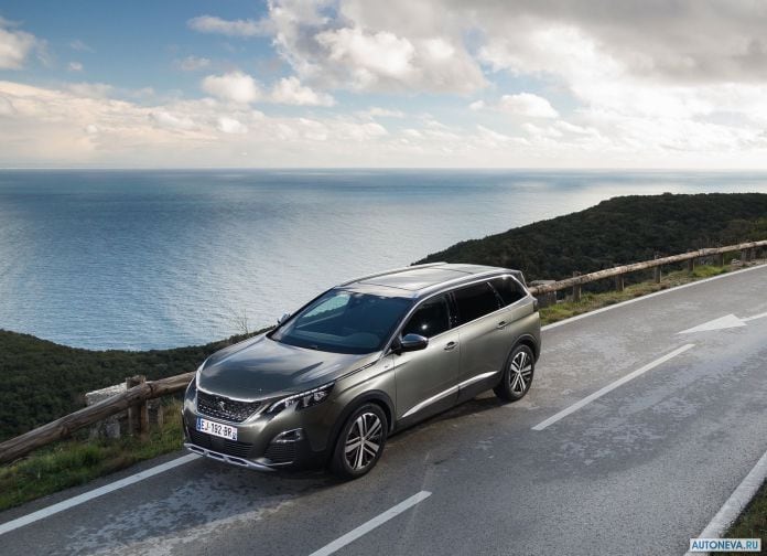 2017 Peugeot 5008 - фотография 6 из 128