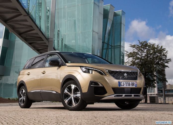 2017 Peugeot 5008 - фотография 8 из 128