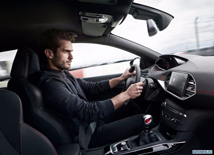 2018 Peugeot 308 GTI - фотография 11 из 13