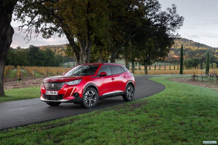 2020 Peugeot 2008 - фотография 7 из 40 2020 Peugeot 2008 - фотография 7 из 40