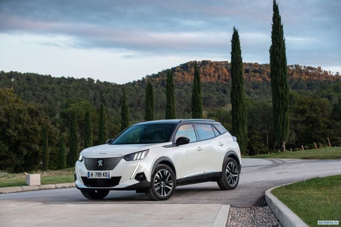 2020 Peugeot e2008 GT - фотография 6 из 37