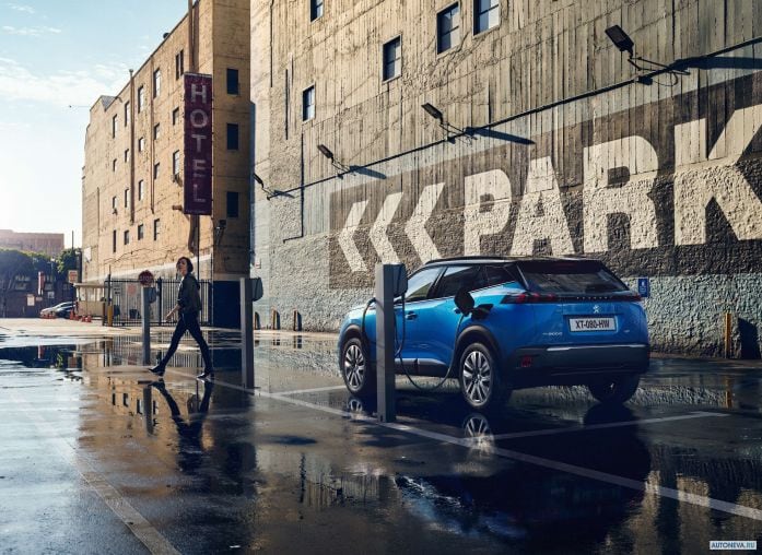 2020 Peugeot e2008 GT - фотография 15 из 37 2020 Peugeot e2008 GT - фотография 15 из 37
