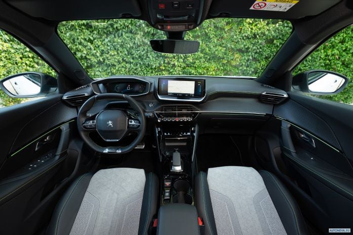 2020 Peugeot e2008 GT - фотография 22 из 37 2020 Peugeot e2008 GT - фотография 22 из 37