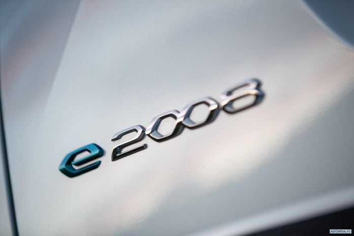 2020 Peugeot e2008 GT - фотография 35 из 37 2020 Peugeot e2008 GT - фотография 35 из 37