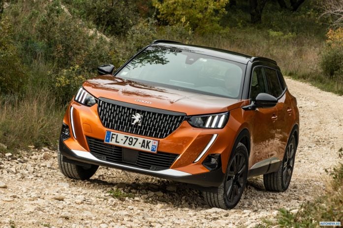 2020 Peugeot 2008 GT - фотография 2 из 17 2020 Peugeot 2008 GT - фотография 2 из 17