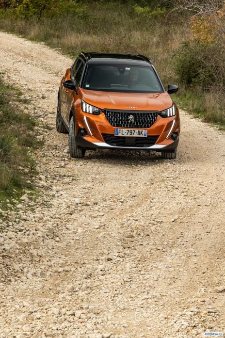 2020 Peugeot 2008 GT - фотография 4 из 17 2020 Peugeot 2008 GT - фотография 4 из 17