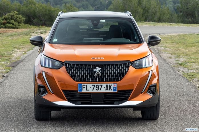 2020 Peugeot 2008 GT - фотография 5 из 17