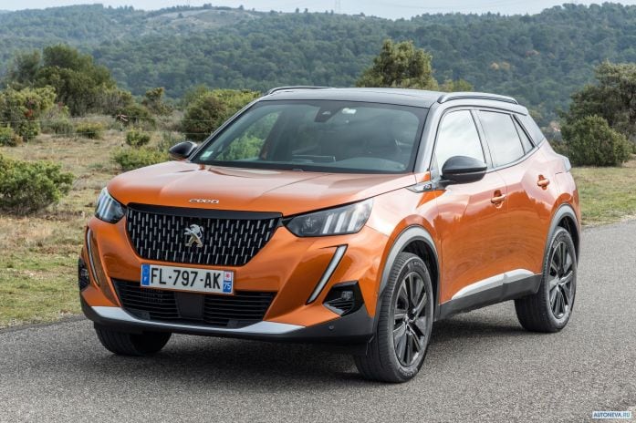 2020 Peugeot 2008 GT - фотография 7 из 17 2020 Peugeot 2008 GT - фотография 7 из 17