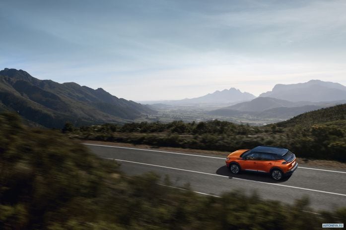 2020 Peugeot 2008 GT - фотография 13 из 17 2020 Peugeot 2008 GT - фотография 13 из 17